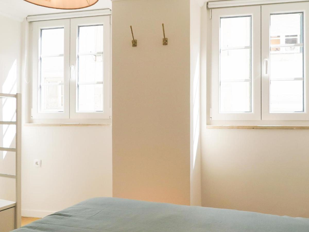Historic Alfama Apt With Modern Style Лиссабон Экстерьер фото